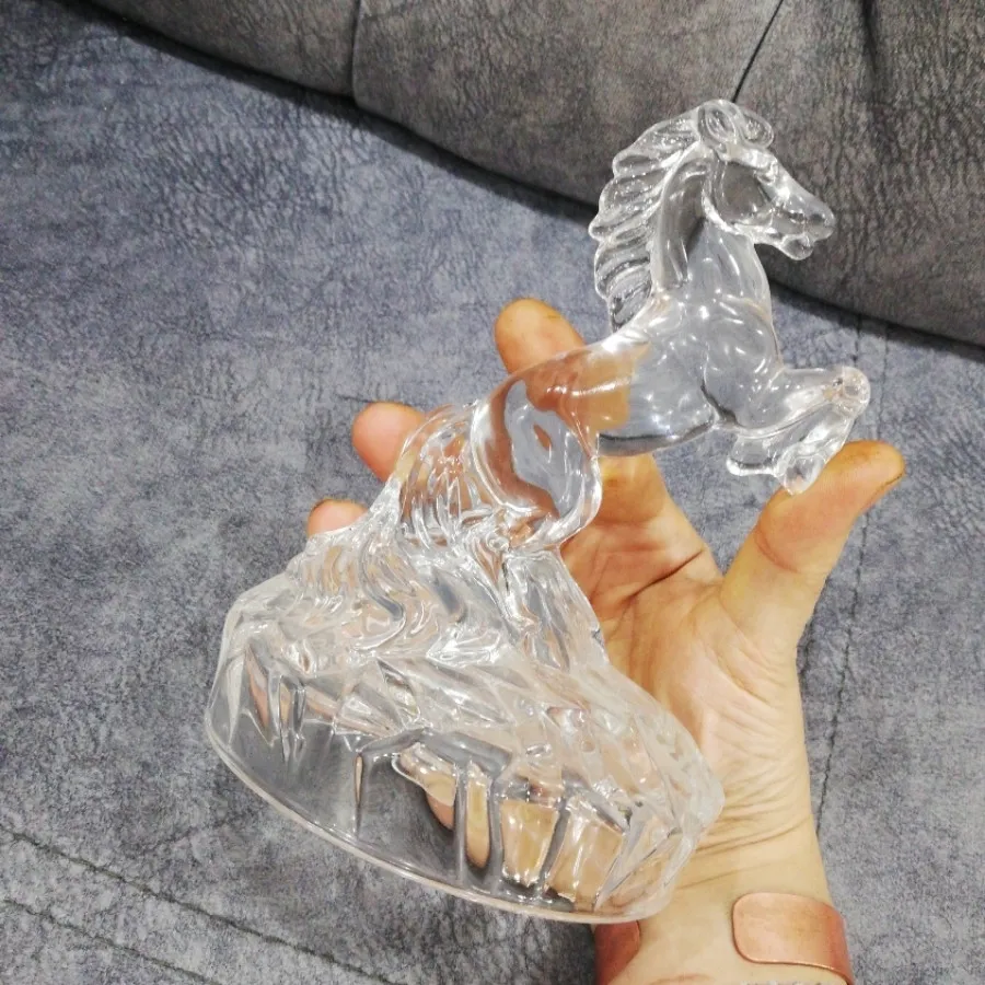 مجسمه کریستال اسب