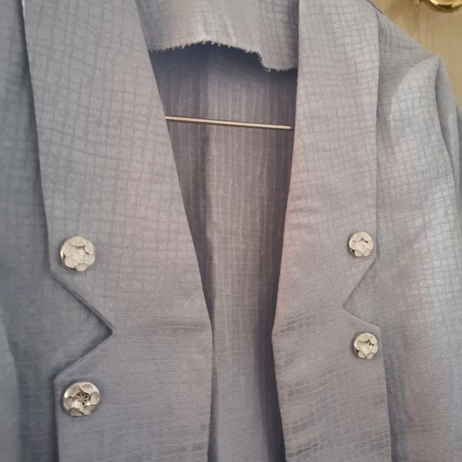 مانتو آبی نو هست