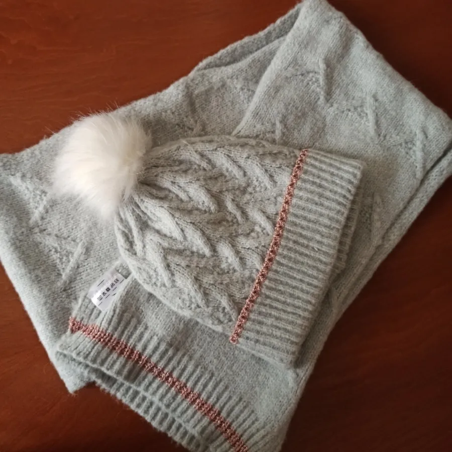 شال گردن و کلاه بافت