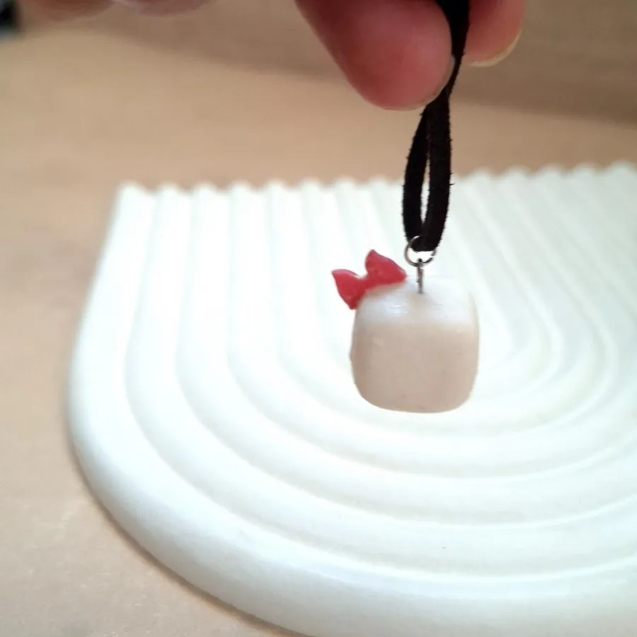 آویز ماشین قند دختر