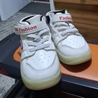 کفش چراغدار