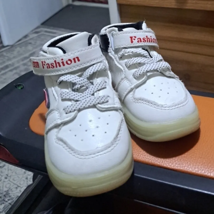 کفش چراغدار