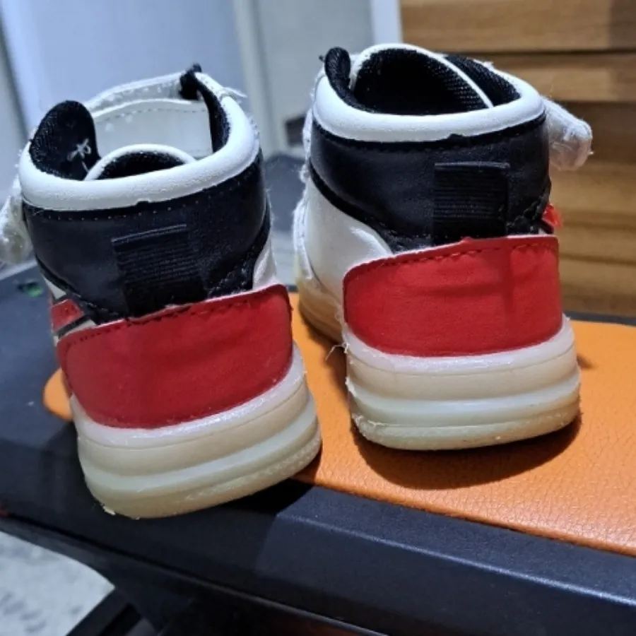 کفش چراغدار