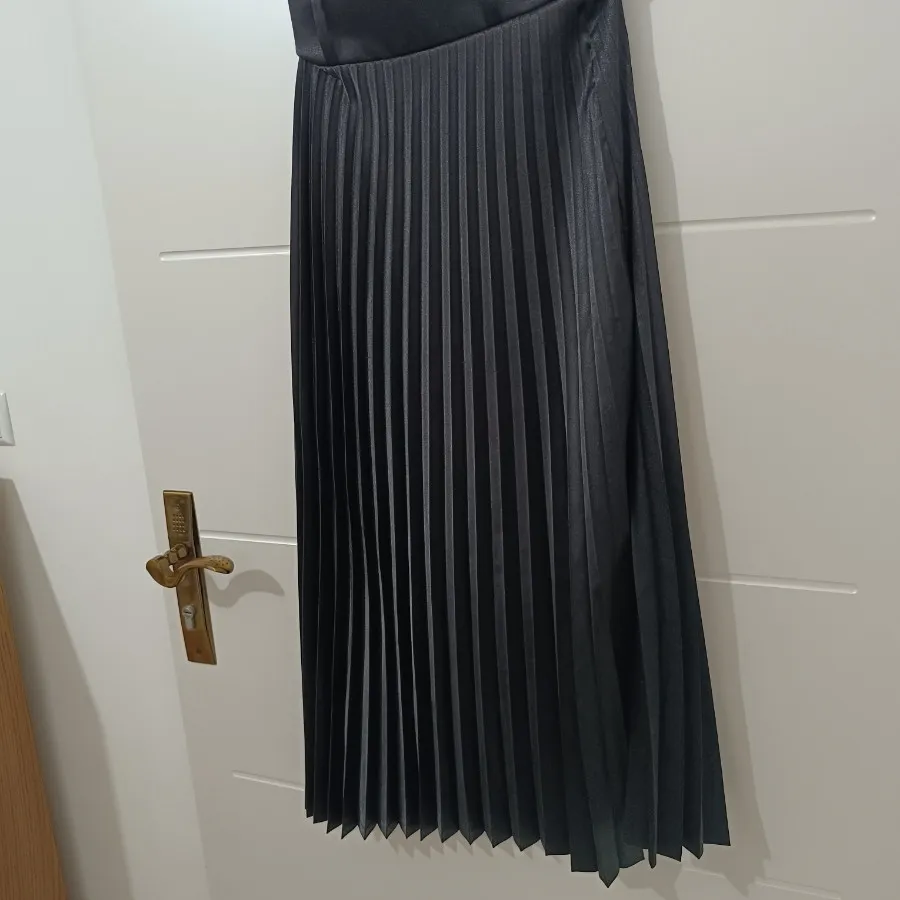 دامن پلیسه مشکی