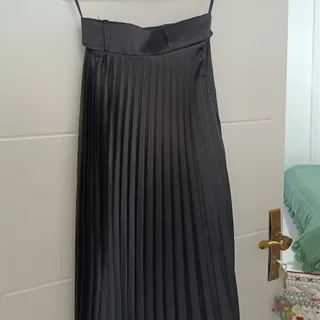 دامن پلیسه مشکی