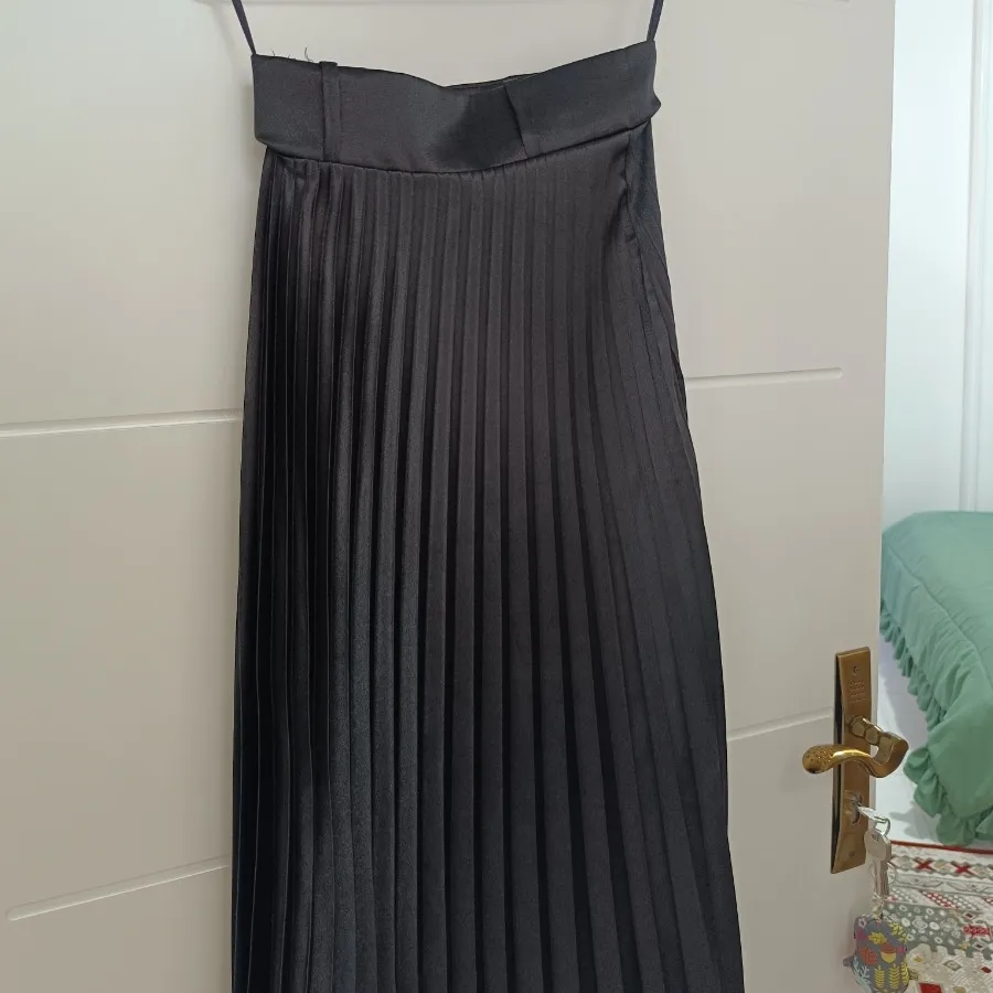 دامن پلیسه مشکی