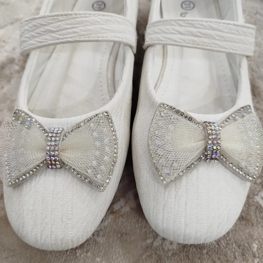 کفش سفید دخترانه