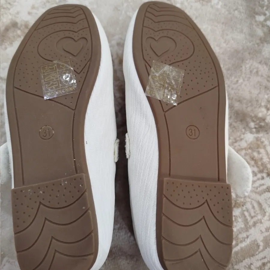 کفش سفید دخترانه