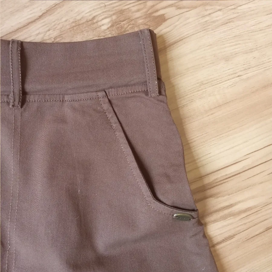 دامن کوتاه قهوه ای