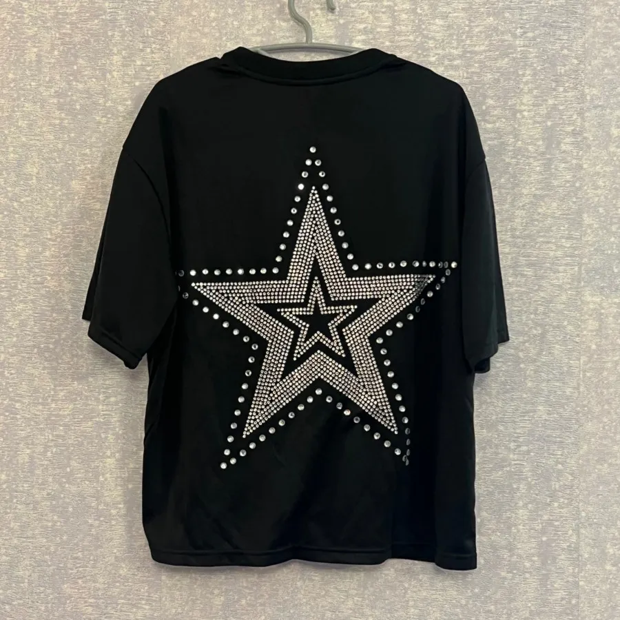 تیشرت زیبا با سنگ دوزی