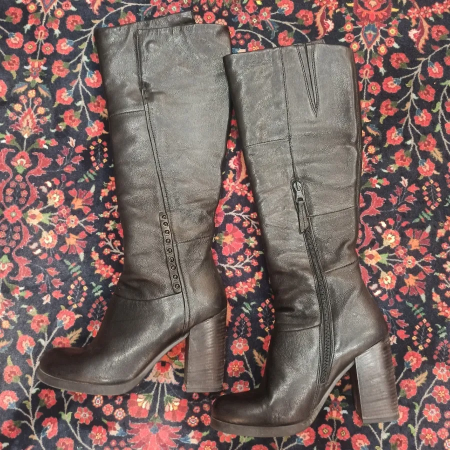 بوت چرم نوین چرم