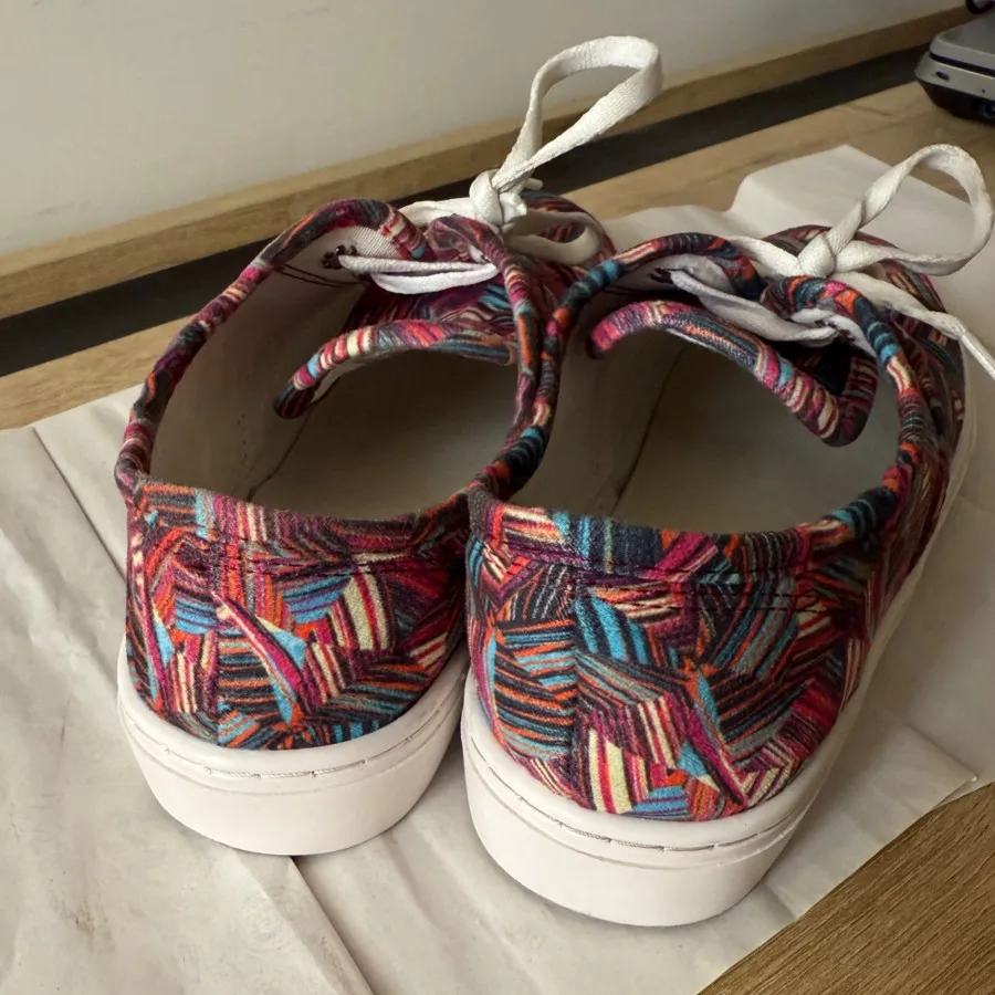 کتونی Lc Waikiki