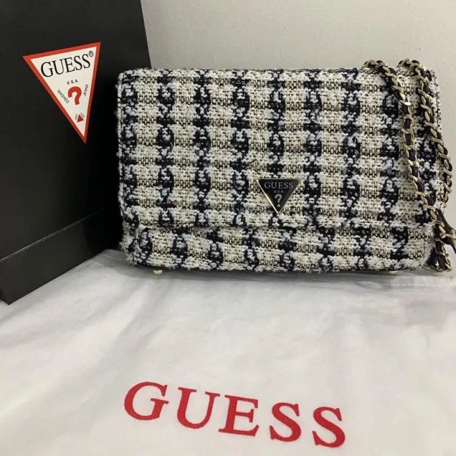 کیف سرمه ای GUESS