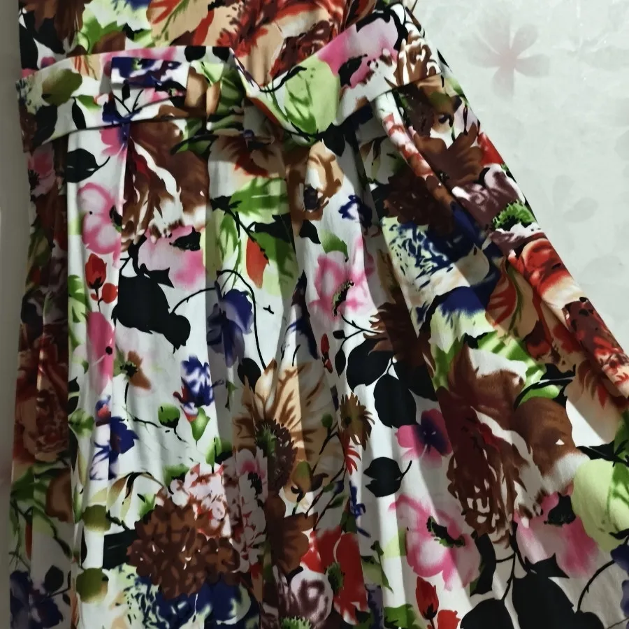 پیراه گلدار