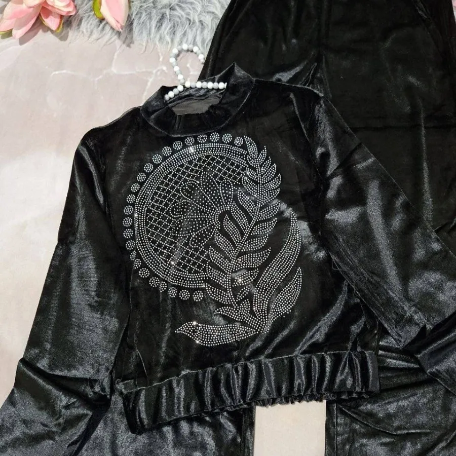 ست کراپ‌ و شلوار