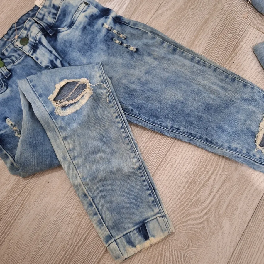 شلوار جین زنانه