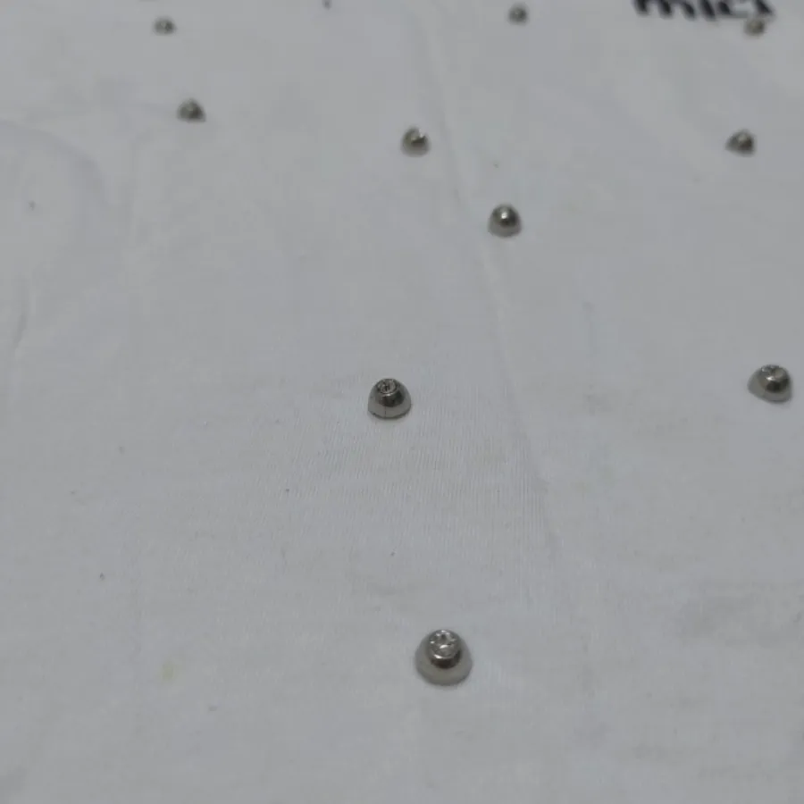 تیشرت نگین دار