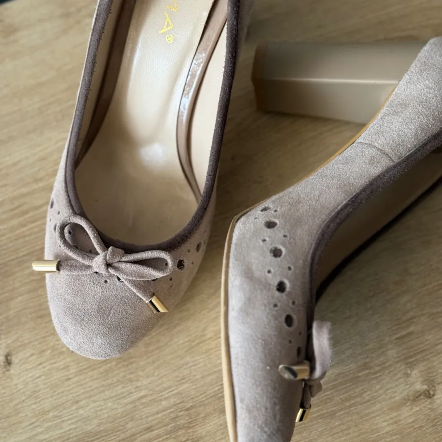 کفش مجلسی پاشنه بلند