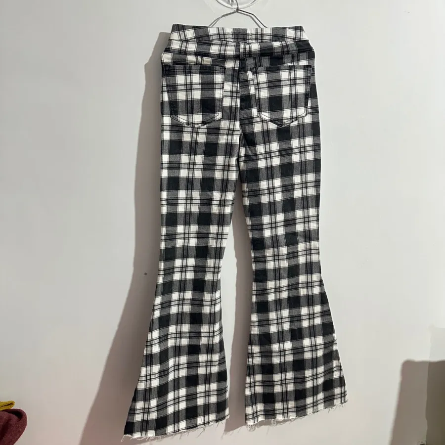 شلوارچهارخونه