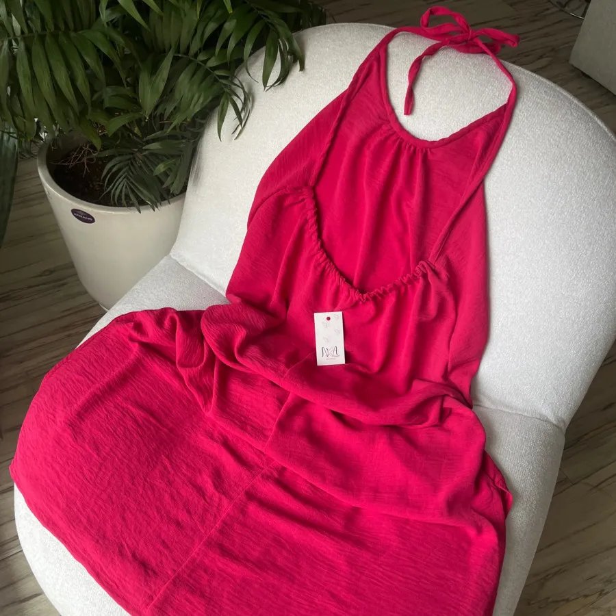 پیراهن پشت گردنی