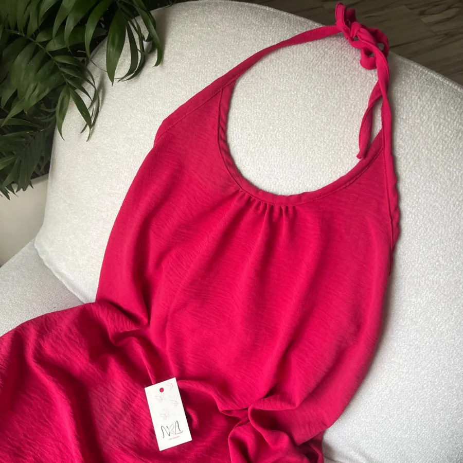 پیراهن پشت گردنی