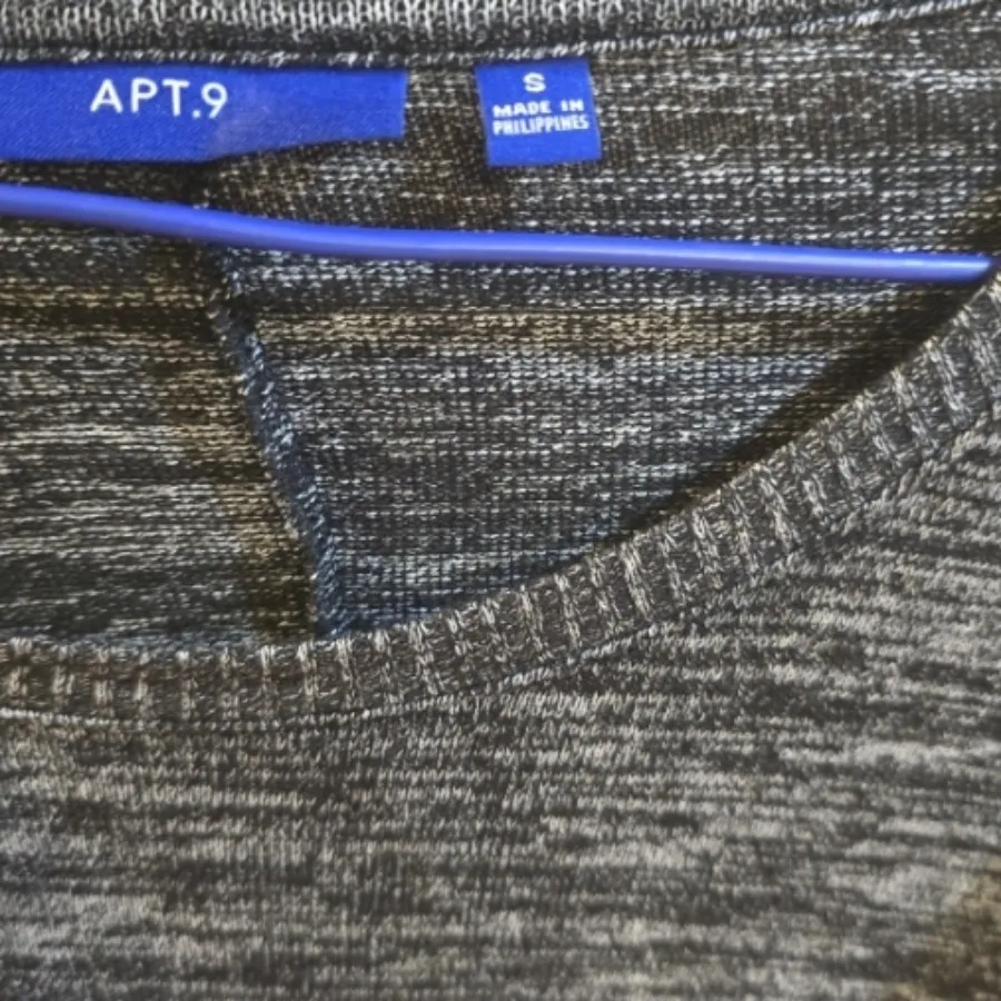 بلوز زنانه رو سر شونه طرح