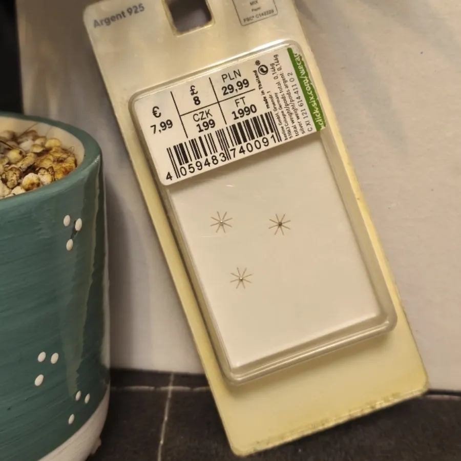 پیرسینگ بینی نقره