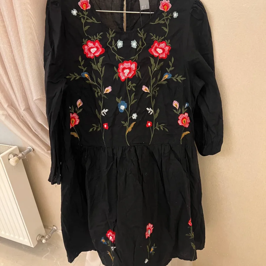 پیراهن نخی گلدوزی