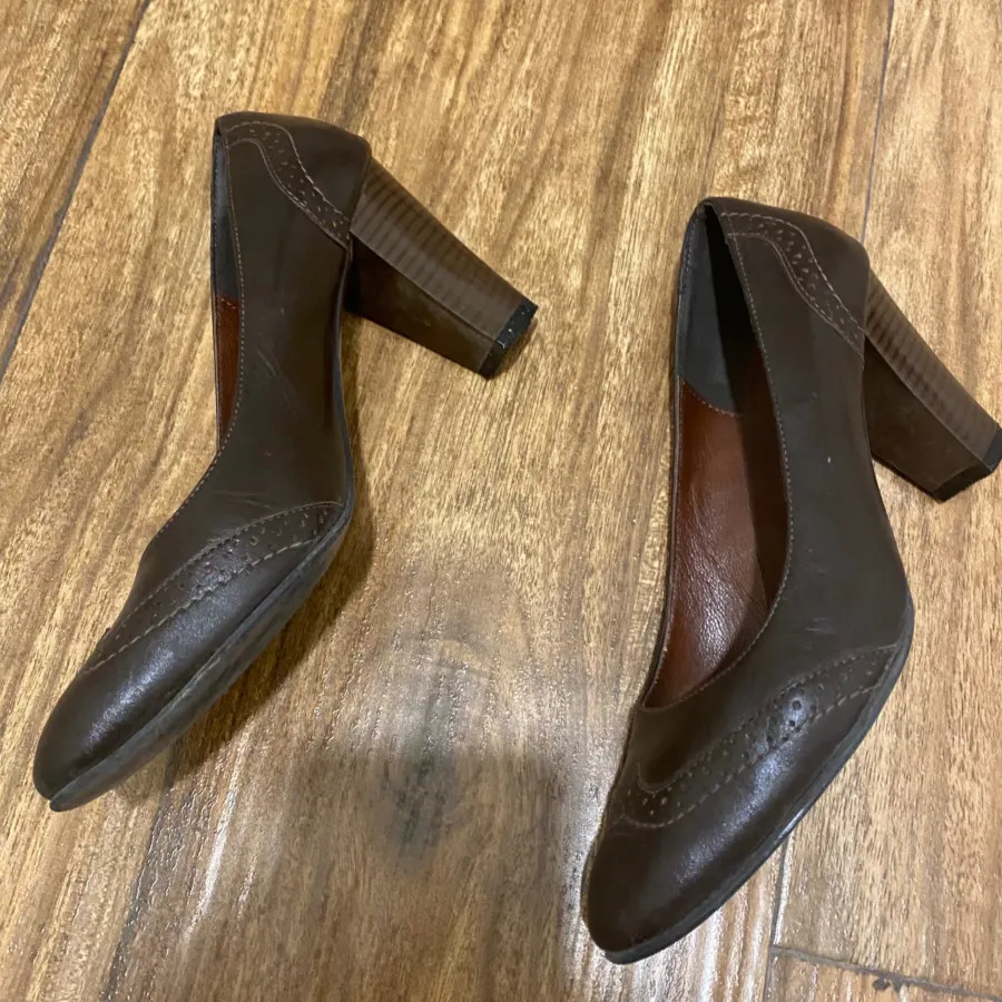 کفش پاشنه دار چرم