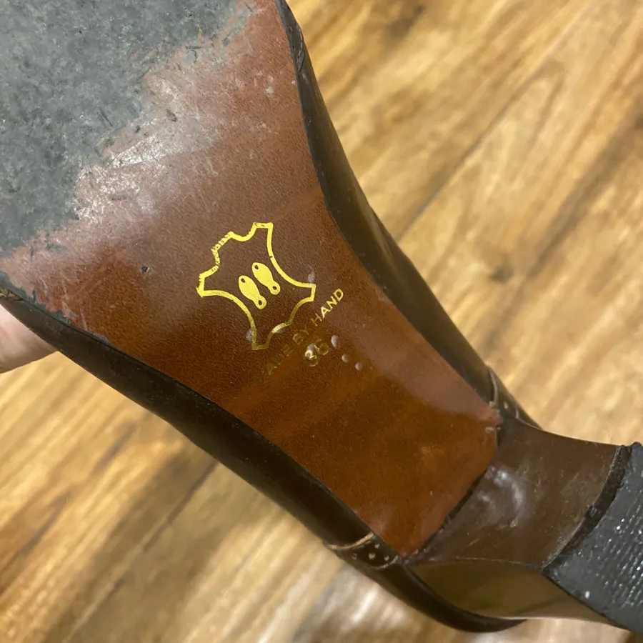 کفش پاشنه دار چرم