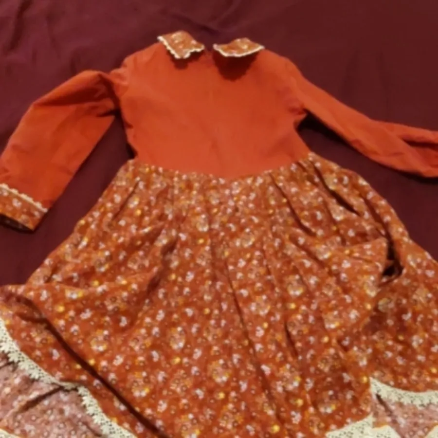 پیراهن نارنجی