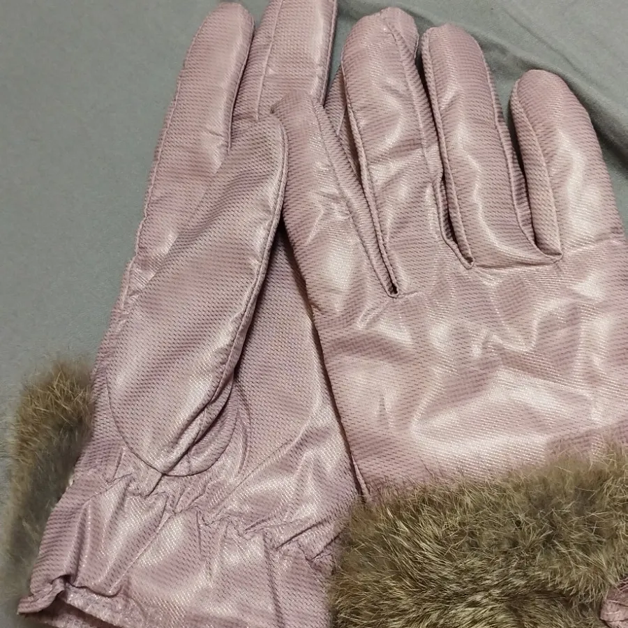 دستکش رنگ خاص