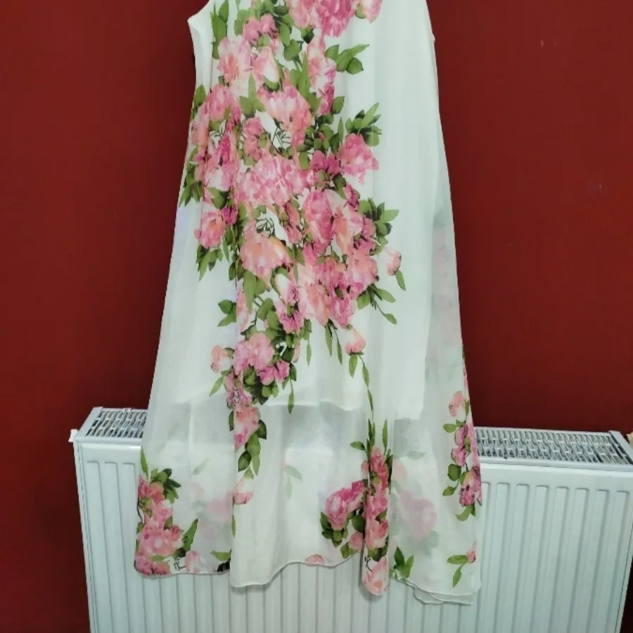 پیراهن گل گلی