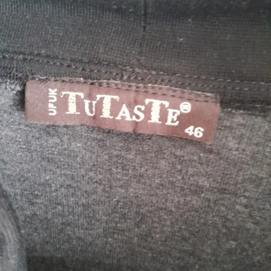 مانتو یا پیراهن