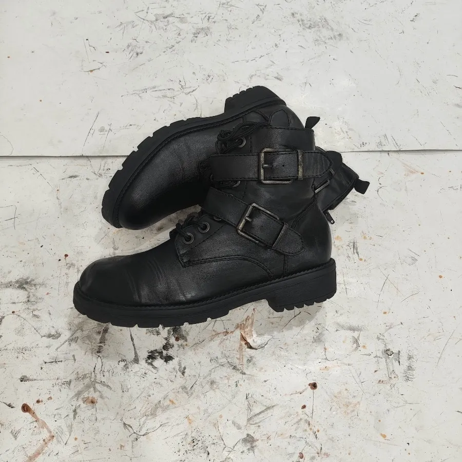 بوت وارداتی