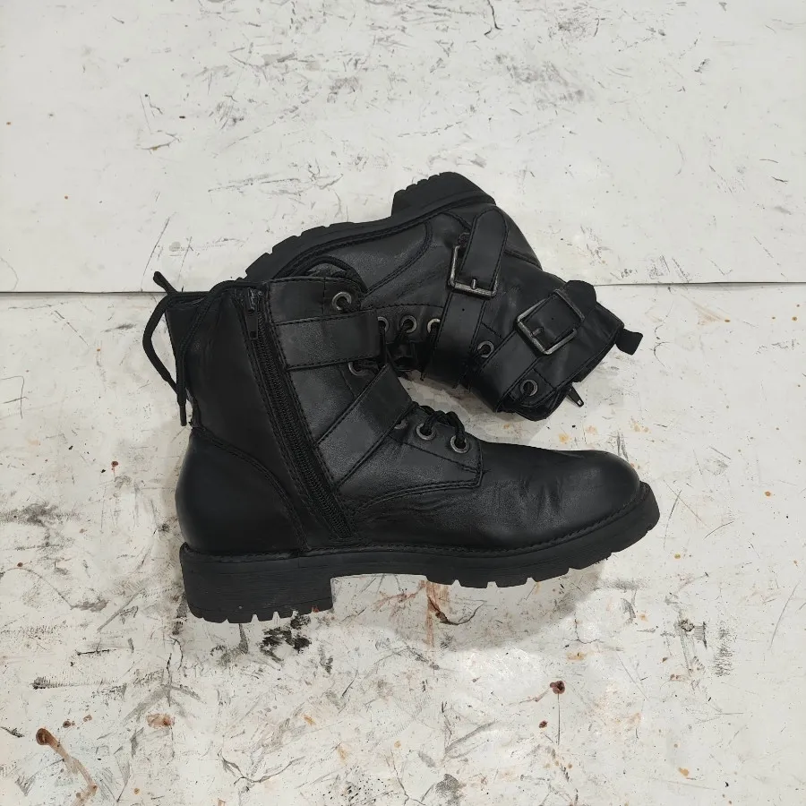 بوت وارداتی