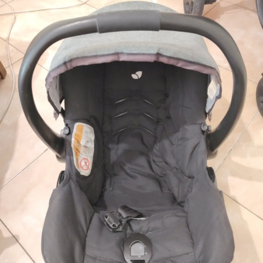 کالسکه کریر جویی