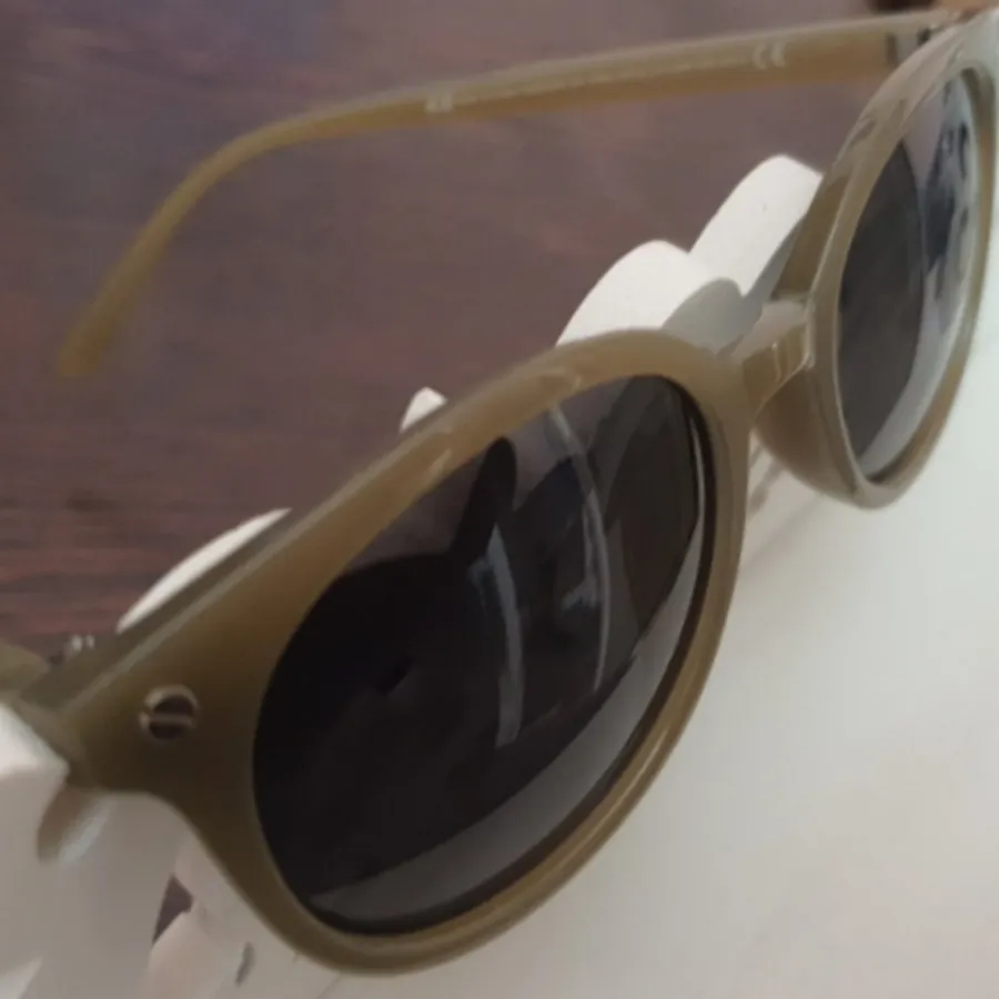 عینک آفتابی