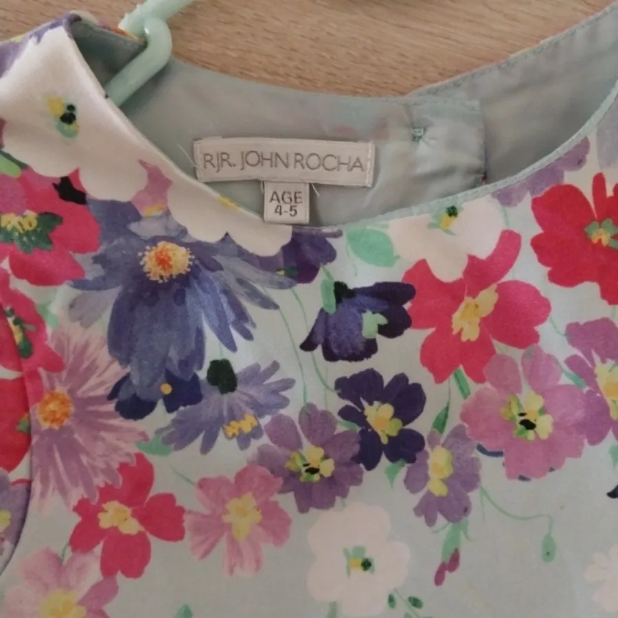 پیراهن جان روشا