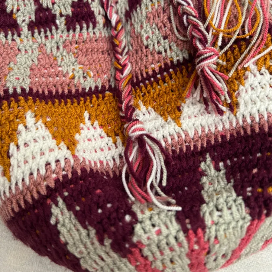 کیف دستبافت خاص