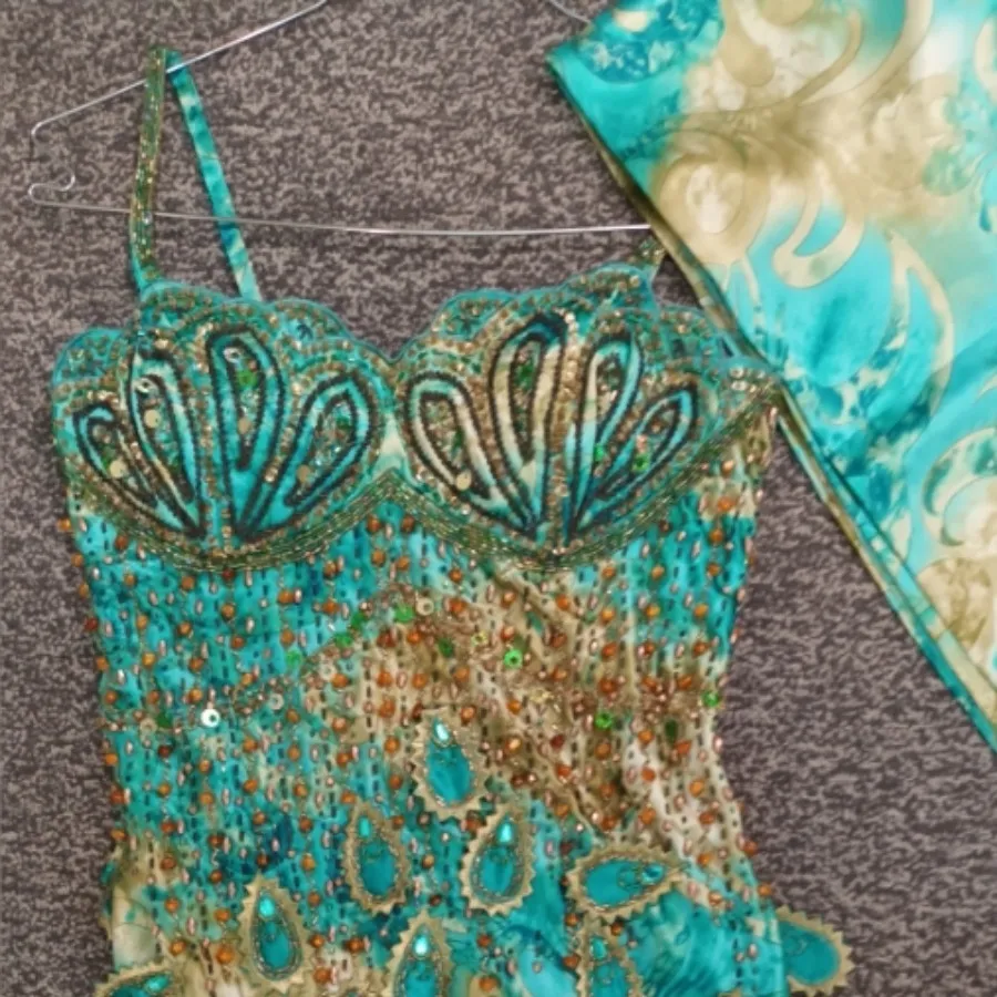 لباس مجلسی طاووسی