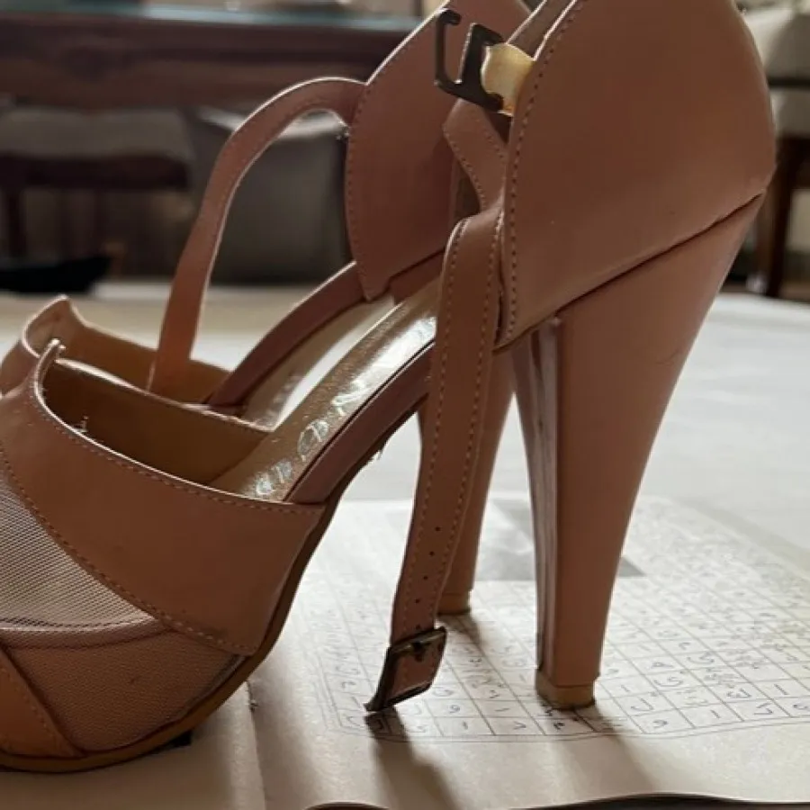 کفش شیک خوشرنگ