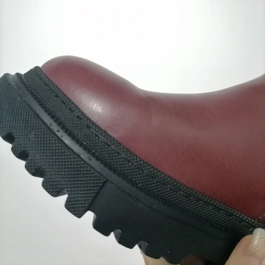 نیمبوت آلبالویی