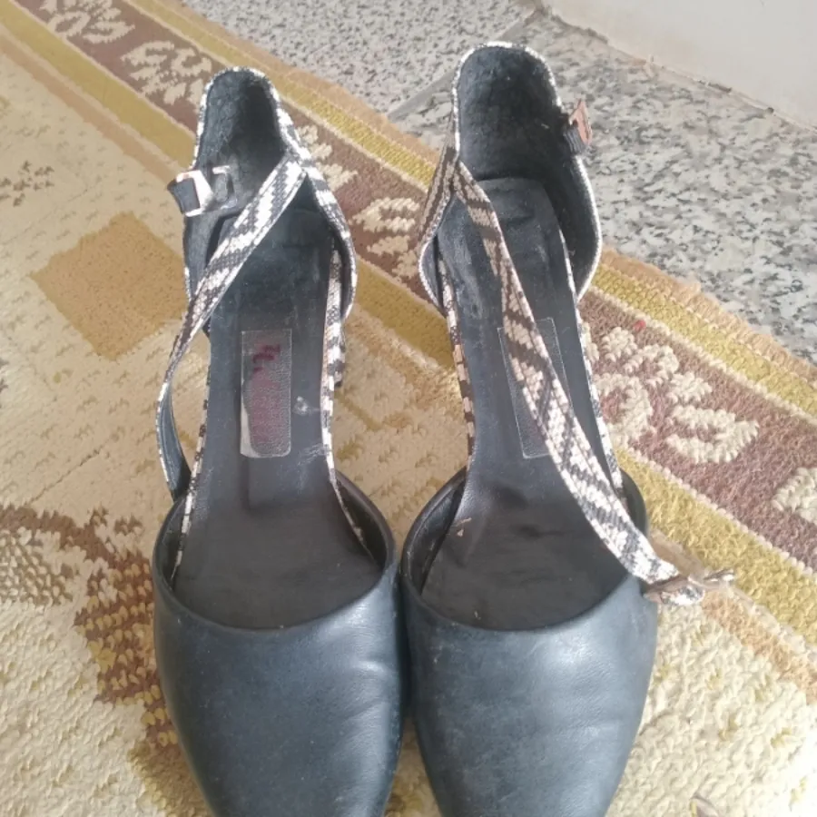 کفش تق تقی??