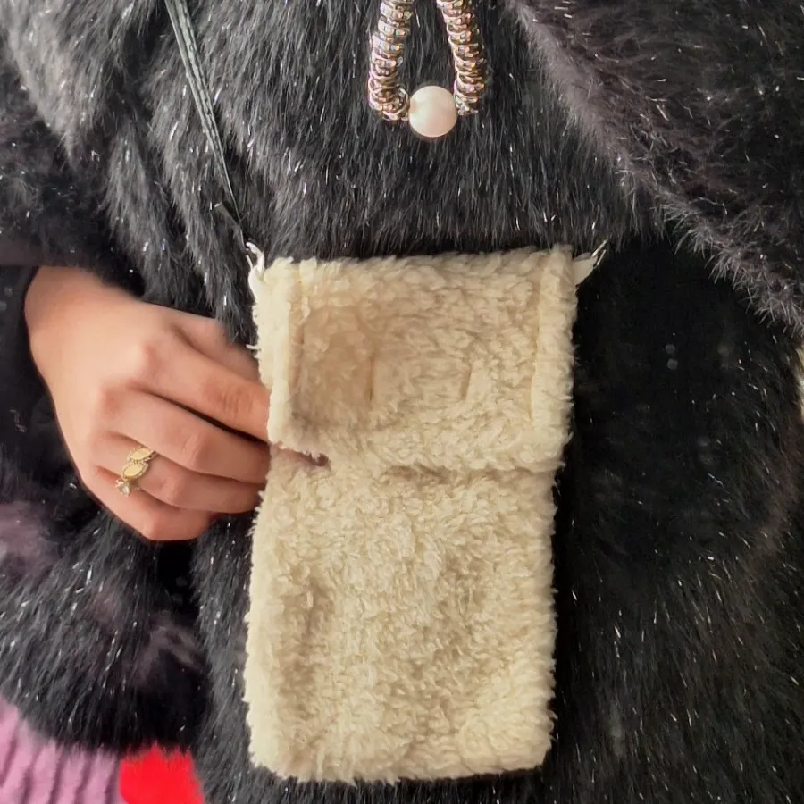 کیف پشمی دخترانه رنگ شیری