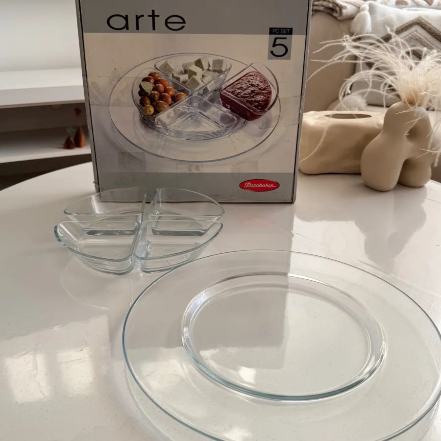 آجیل خوری یا مزه خوری ترک