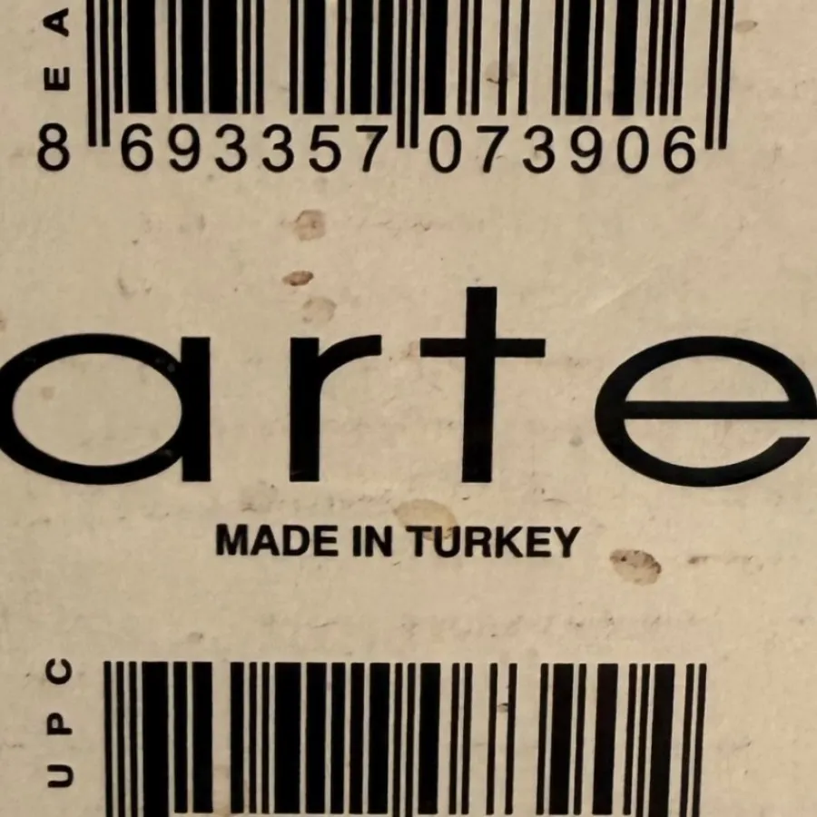 آجیل خوری یا مزه خوری ترک