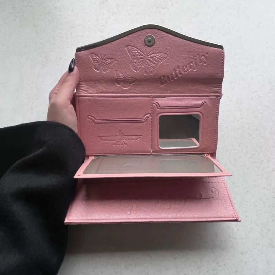 کیف پول زنانه