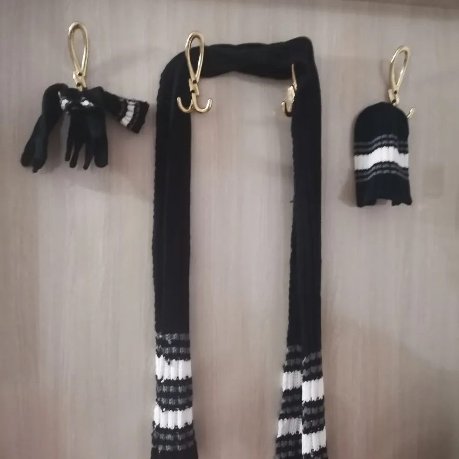 شال وکلاه و دستکش