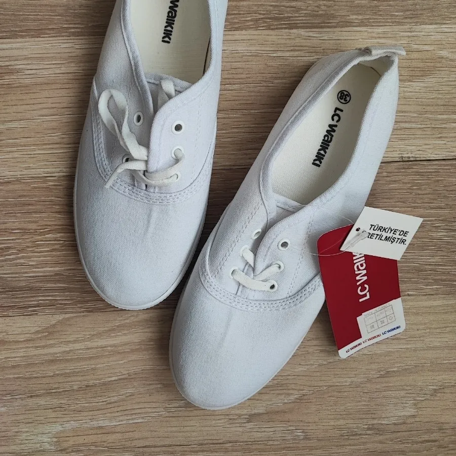 کفش السی واکیکی